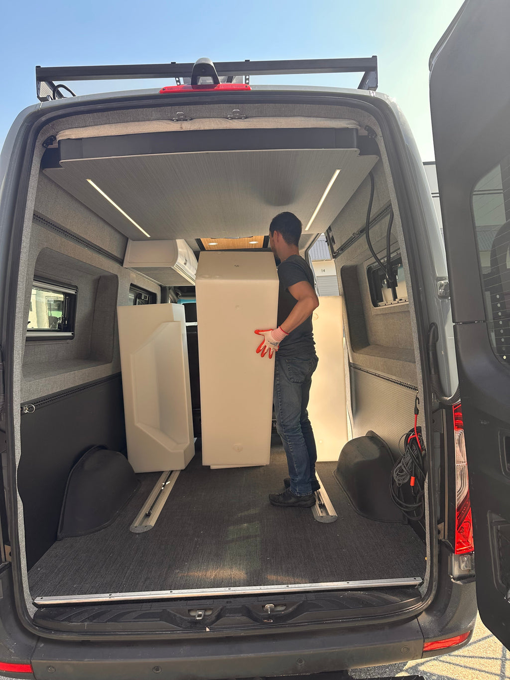 Camper Van Expandable Elevator Bed